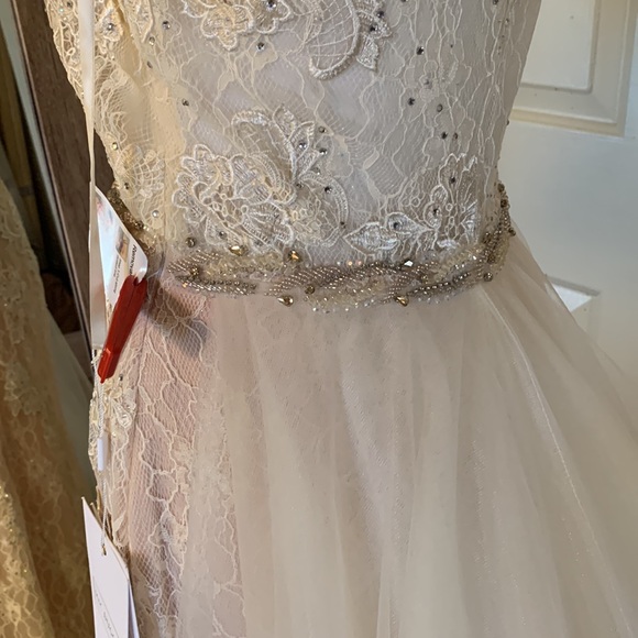 MAC DUGGAL
Lace One Shoulder Train Gown - Picture 12 of 17